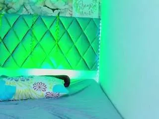 Alexiiabrown  live sex cam