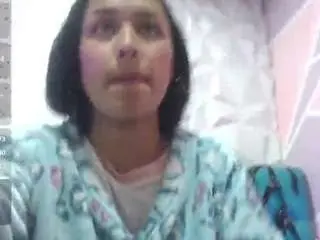 Violeta-hiils  live sex cam