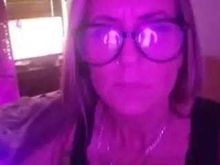 Hollywoodgetinit  live sex cam