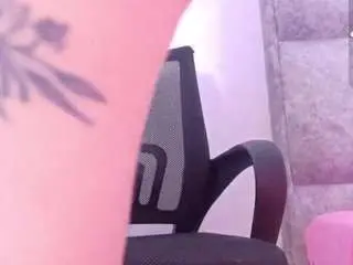 Luna-alhara  live sex cam