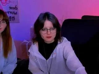 Samanta-hotty  live sex cam