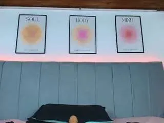 Stacy-malibu  live sex cam