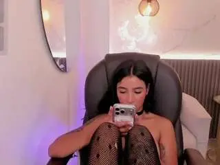 Beverly-johnson  live sex cam