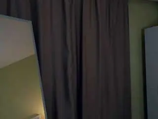 Charitarhoton  live sex cam