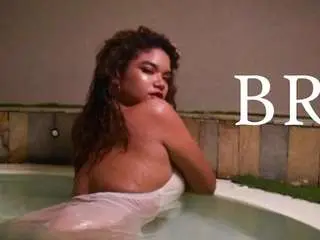 Elaluxury  live sex cam