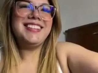 Michelleonfire  live sex cam