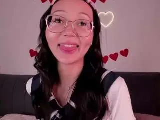 Naomiasian  live sex cam