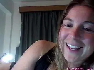 Storyofsarah  live sex cam