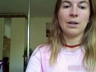 Storyofsarah  live sex cam