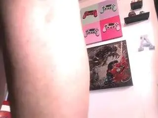 Cutiebooty4u  live sex cam