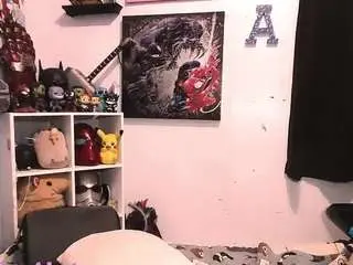 Cutiebooty4u  live sex cam