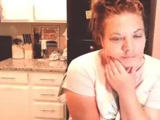 Cutiebooty4u  live sex cam
