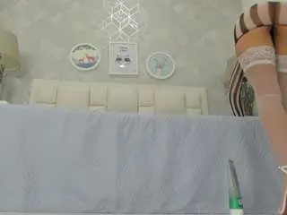 Naia-cox  live sex cam