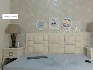 Naia-cox  live sex cam