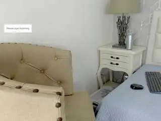 Naia-cox  live sex cam