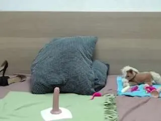 Squirterzoe  live sex cam