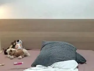 Squirterzoe  live sex cam