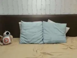 Squirterzoe  live sex cam