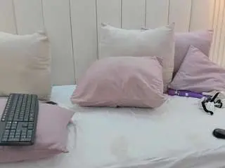 Sweet-shanaia  live sex cam