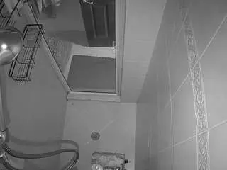 Voyeurcam-baileybase-shower  live sex cam