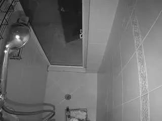 Voyeurcam-baileybase-shower  live sex cam