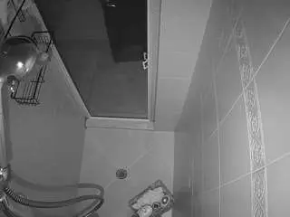 Voyeurcam-baileybase-shower  live sex cam