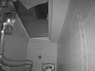 Voyeurcam-baileybase-shower  live sex cam