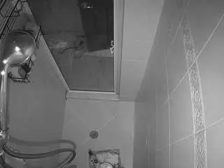 Voyeurcam-baileybase-shower  live sex cam