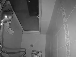 Voyeurcam-baileybase-shower  live sex cam