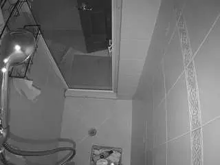 Voyeurcam-baileybase-shower  live sex cam