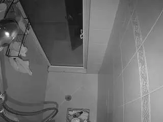 Voyeurcam-baileybase-shower  live sex cam