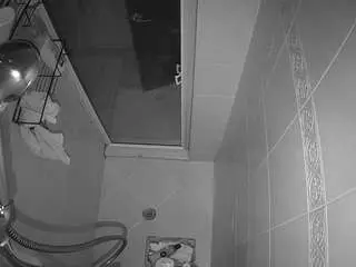 Voyeurcam-baileybase-shower  live sex cam