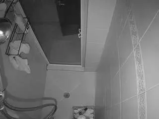 Voyeurcam-baileybase-shower  live sex cam
