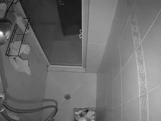 Voyeurcam-baileybase-shower  live sex cam
