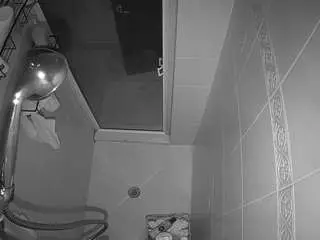 Voyeurcam-baileybase-shower  live sex cam