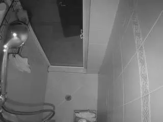 Voyeurcam-baileybase-shower  live sex cam