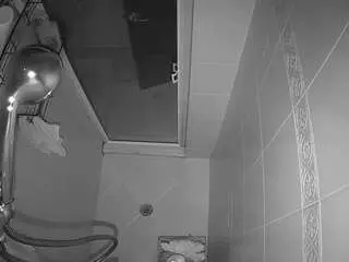 Voyeurcam-baileybase-shower  live sex cam