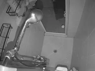 Voyeurcam-baileybase-shower  live sex cam