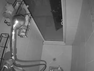Voyeurcam-baileybase-shower  live sex cam