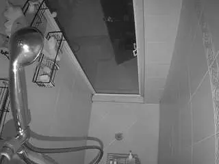 Voyeurcam-baileybase-shower  live sex cam