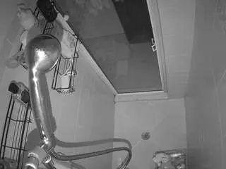 Voyeurcam-baileybase-shower  live sex cam