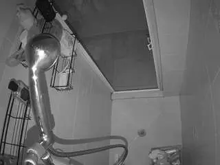 Voyeurcam-baileybase-shower  live sex cam