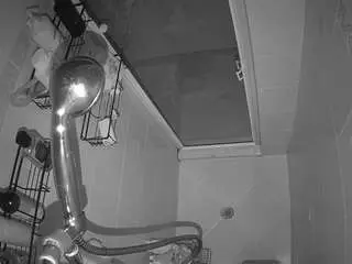 Voyeurcam-baileybase-shower  live sex cam