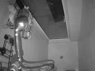 Voyeurcam-baileybase-shower  live sex cam