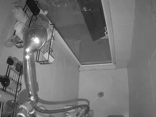 Voyeurcam-baileybase-shower  live sex cam