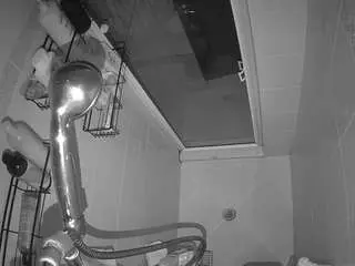 Voyeurcam-baileybase-shower  live sex cam
