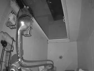 Voyeurcam-baileybase-shower  live sex cam