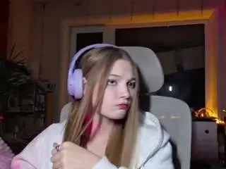Junkosham  live sex cam