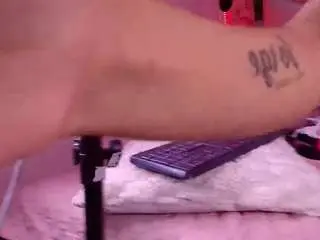 Lili-jhs  live sex cam