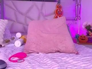 Lili-jhs  live sex cam